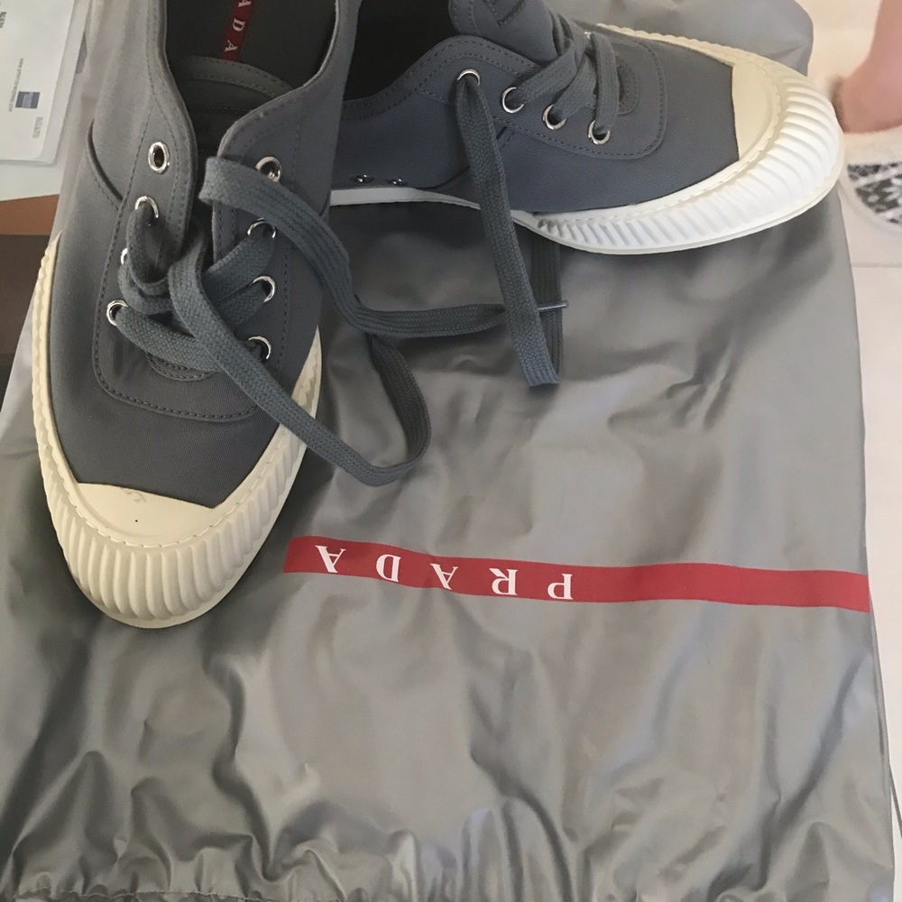 Shoes - Picture 2 of 5